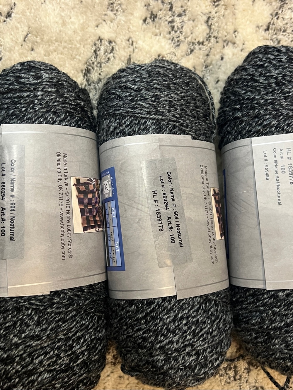I Love This Brand Nocturnal Heathered Black & Gray Yarn Skeins - Picture 6 of 6